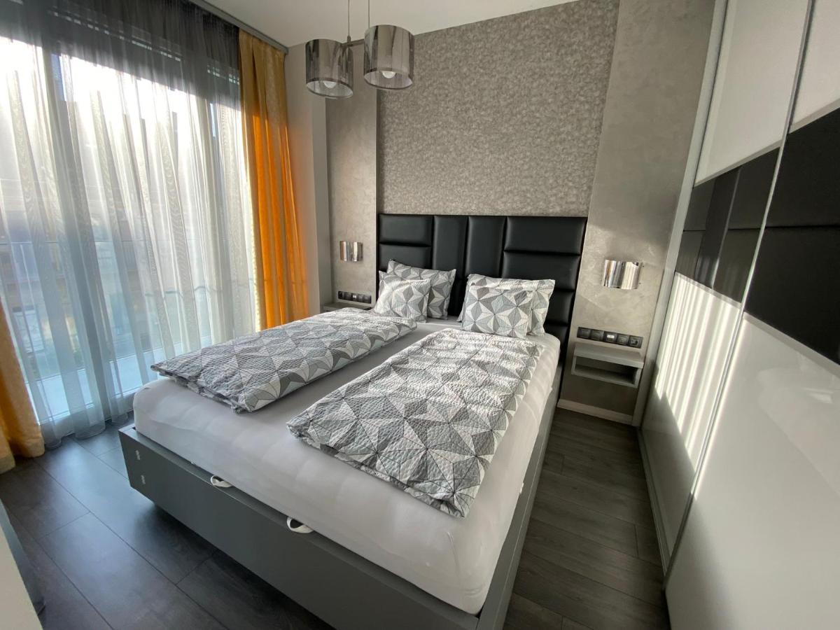 Noir Silvery Apartman Сегед Екстер'єр фото